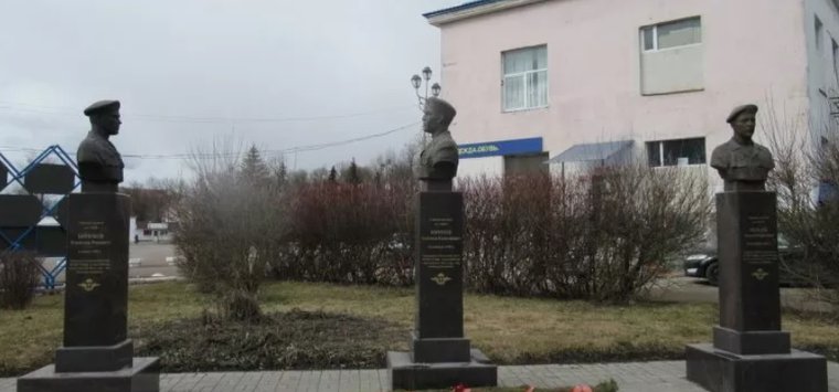 В Острове установили подозреваемых в осквернении памятника героям 6-й роты