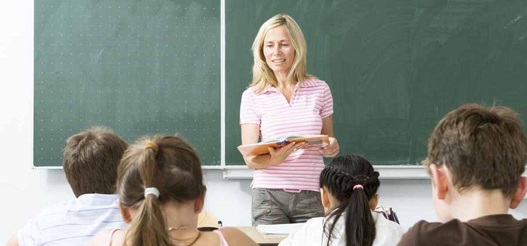 Образовательным учреждениям Островского района требуются педагоги