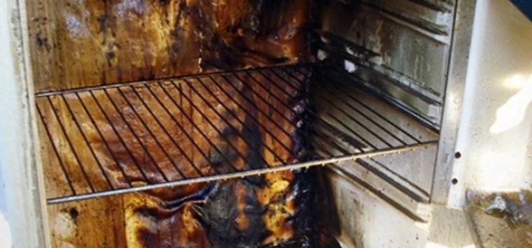 Возгорание в квартире на Меркурьева в Острове произошло из-за замыкания в холодильнике