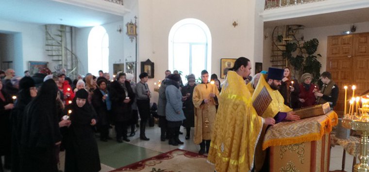 Мощи святителя Феофана и чудотворную икону доставили в Спасо-Казанский монастырь