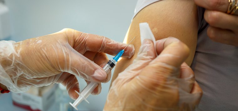 В Псковской области совместят пункты вакцинации от COVID-19 и гриппа