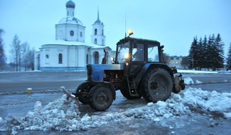 Быстров рекомендовал дорожникам и управляющим компаниям эффективнее работать зимой