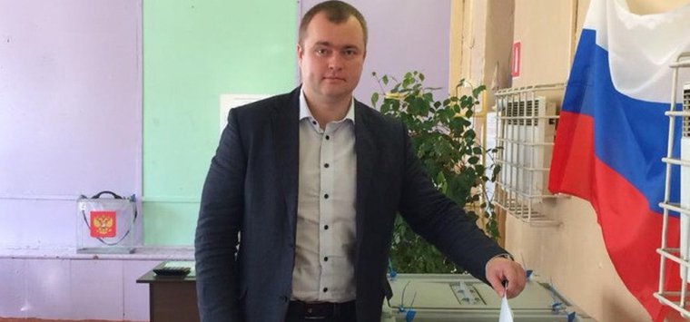 Глава Островского района проголосовал на выборах 9 сентября