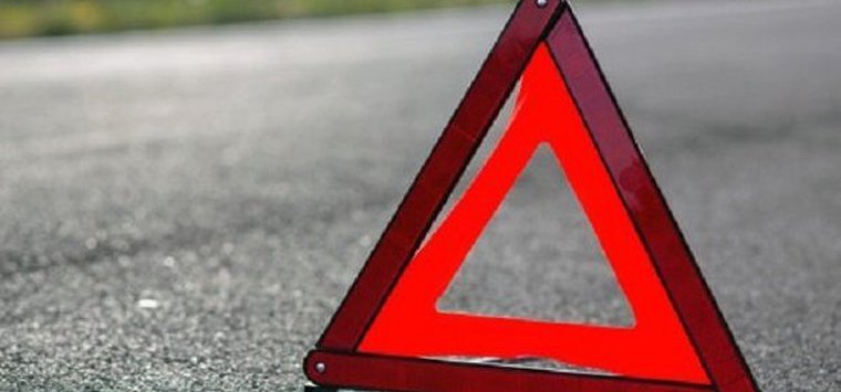 Легковой автомобиль попал в ДТП на дороге Остров – Вышгородок