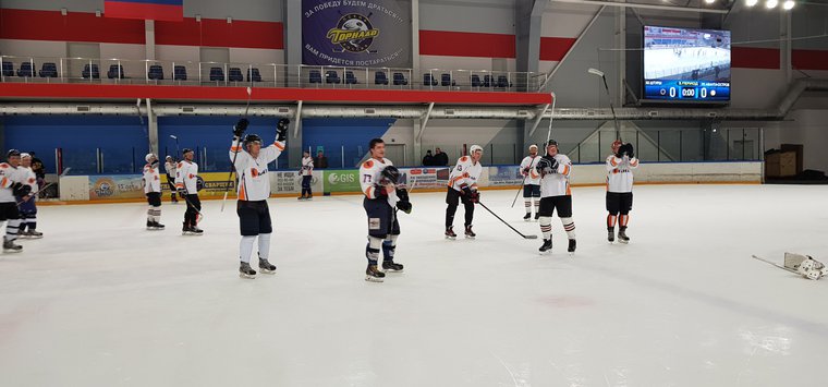«Аванта-Остров» одержала очередную победу в рамках Первенства области по хоккею
