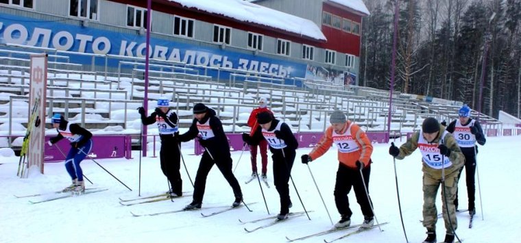 Соревнования по лыжным гонкам и зимнему двоеборью среди сотрудников УМВД прошли в Островском районе