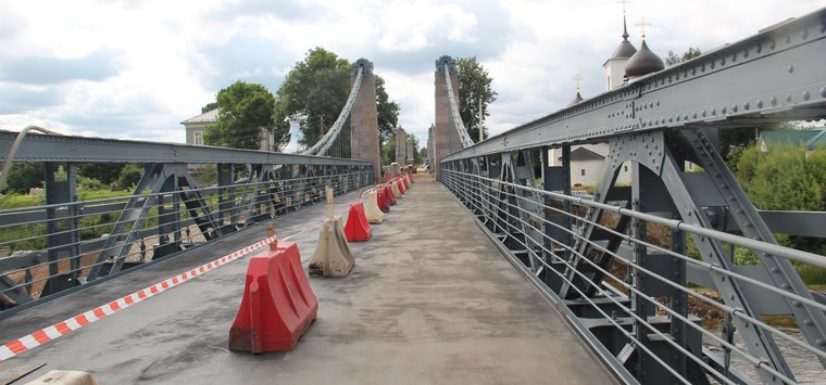 ФОТОФАКТ: Мост открыт для пешеходов