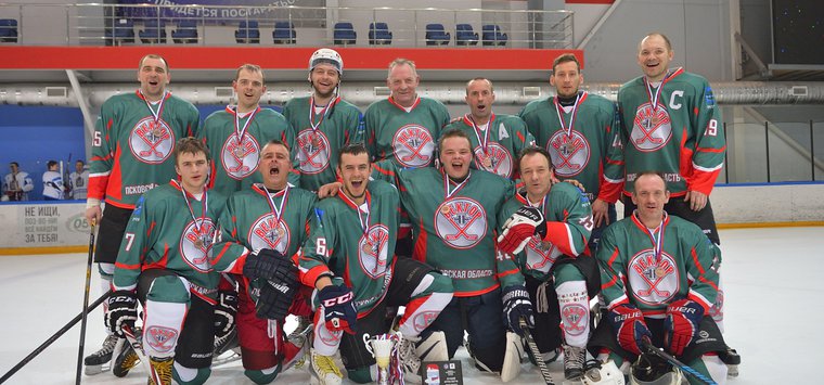 Островский «Вектор» стал призером Первенства области по хоккею