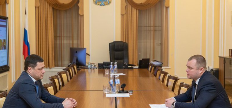 Дмитрий Быстров доложил губернатору о ремонте сетей и котельной в Острове-3