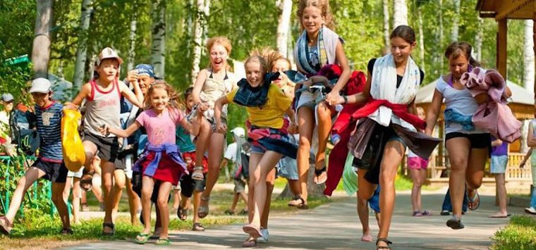Власти Псковской области будут строить детские лагеря