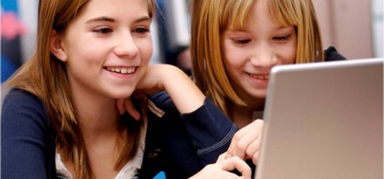 Мероприятия «Дети в Интернете» планируют проводить для родителей в Псковской области