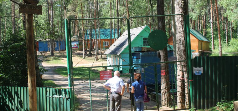 Активисты ОНФ проверили детский лагерь в Островском районе