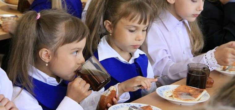 Роспотребнадзор открывает «горячую линию» по вопросам питания в школах и детсадах