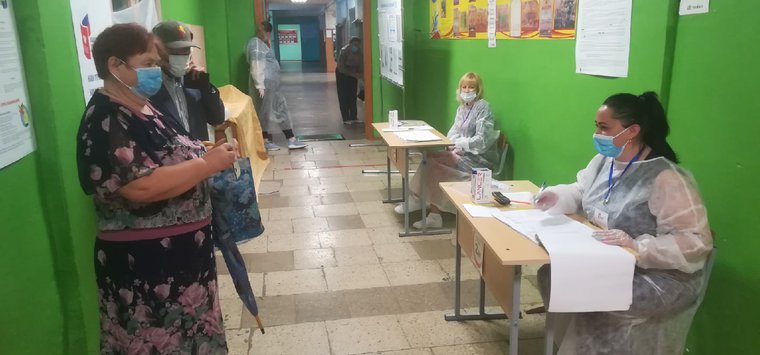 Дмитрий Быстров: Жители Островского района очень позитивно отнеслись к голосованию по Конституции