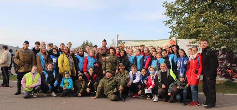 Островские волонтеры воссоздали военные события в Ленобласти