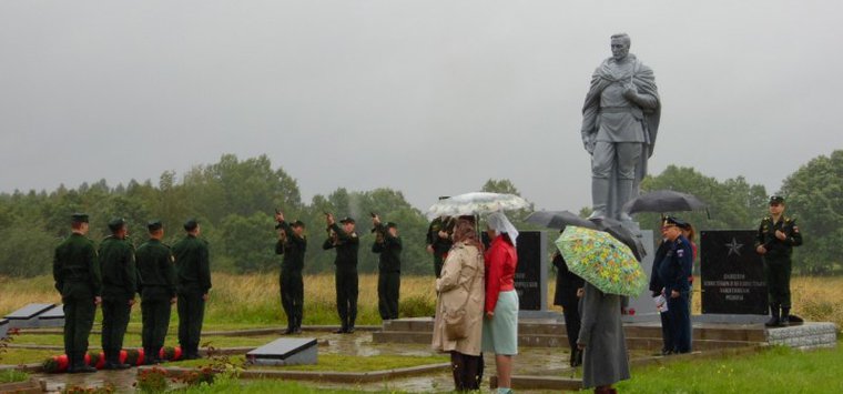 На «Линии Сталина» в Островском районе перезахоронили останки 23 бойцов