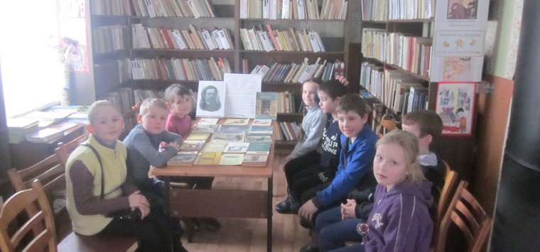 С «Ванькой» и «Белолобым» познакомили детей в Калининской библиотеке