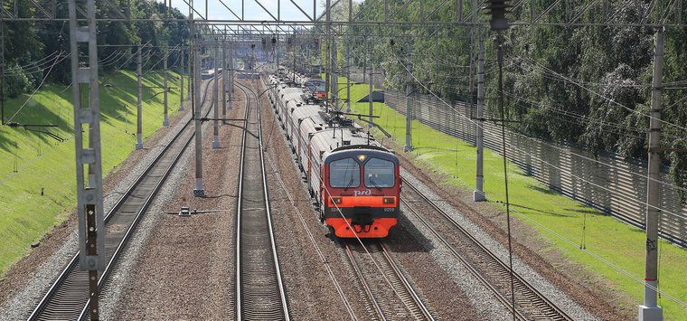 Путина попросили создать железную дорогу от Бежаниц до Острова