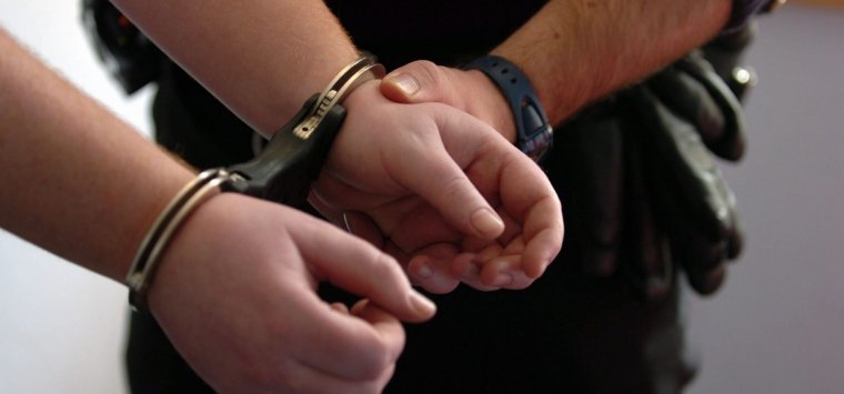 Подозреваемый в убийстве семейной пары задержан в Острове