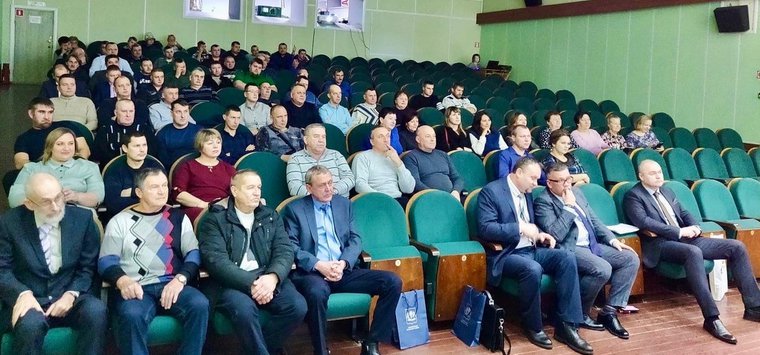 Дмитрий Быстров поздравил энергетиков с профессиональным праздником