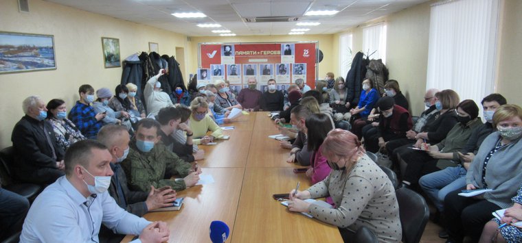 Власти обсудили с горожанами предстоящую реконструкцию в центре Острова