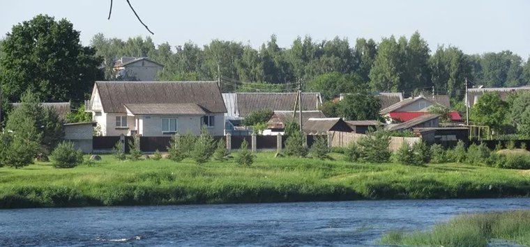 Островичей предупредили об опасных водоворотах в реке Великой