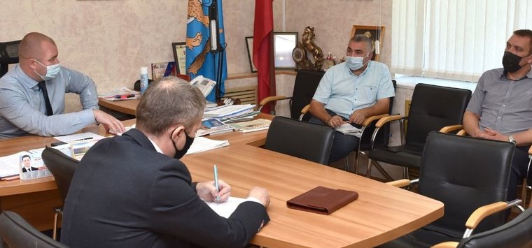 Проблемы коммунальной сферы обсудили в Острове
