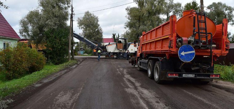 Улицу Урицкого ремонтируют в Острове