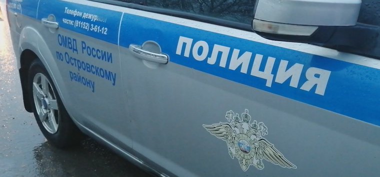Четыре человека пострадали и один погиб в ДТП в Островском районе