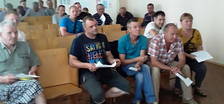 В Острове коммунальщики проходят вакцинацию на рабочем месте