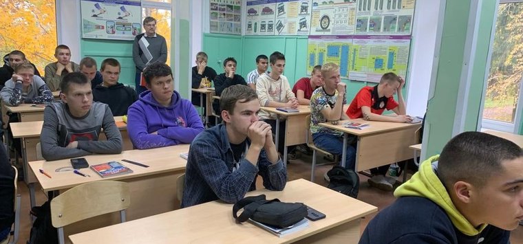 Беседы о профилактике терроризма провели с островскими студентами