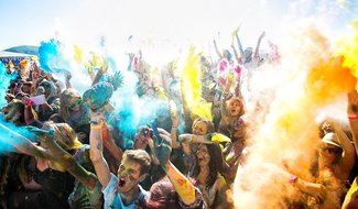 Фестиваль красок пройдет в Острове 12 августа