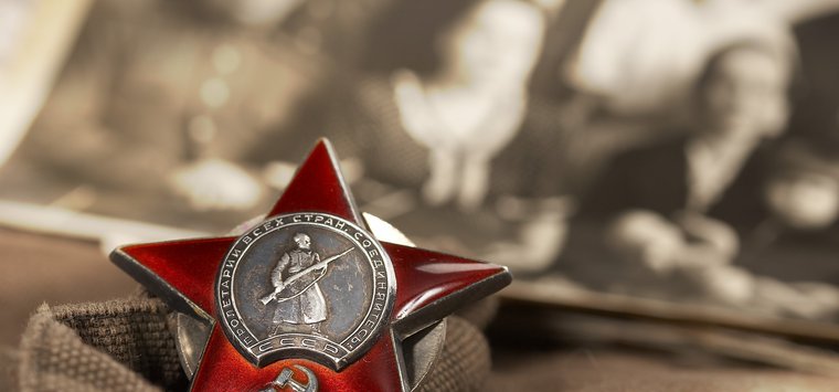 Компания «АБ Мед» поздравляет островичей с праздником Великой Победы