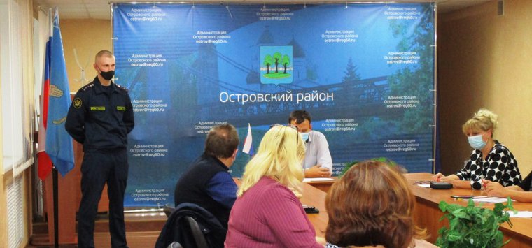 Островским выпускникам предлагают поступать в вузы ФСИН