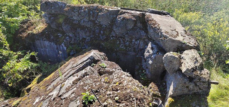 ДОТ на границе Островского района благоустроили поисковики