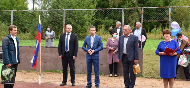 Дмитрий Быстров побывал на празднике в Воронцовской школе