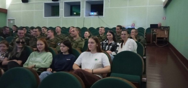 Островские школьники встретились с с курсантами военных вузов Петербурга