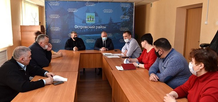 Островичи обсудили реализацию поставленных президентом задач