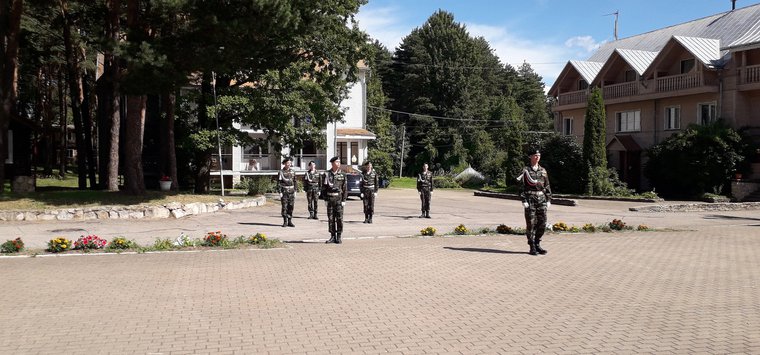 Островские допризывники показали строевую подготовку в ходе учебных сборов