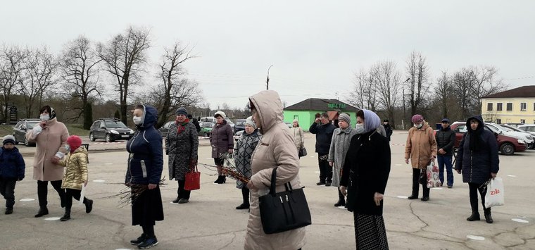Вербное воскресенье в храмах Острова. Фоторепортаж