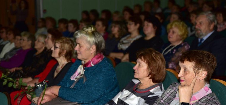 Островские педагоги получили награды в День учителя