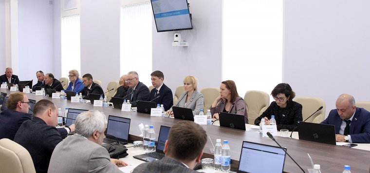 Новые меры поддержки молодых учителей приняты в Псковской области