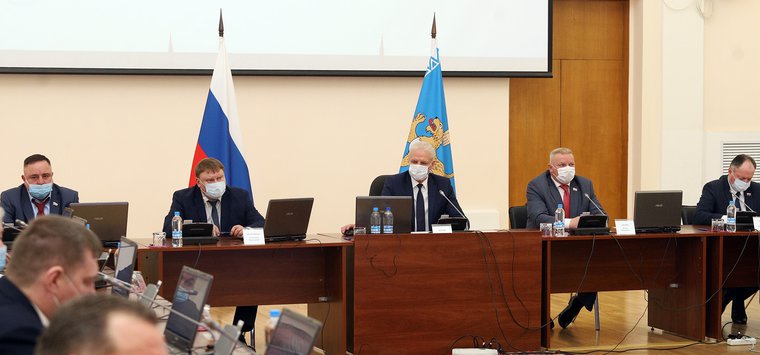 Новые соцвыплаты на детей будут начисляться в Псковской области с апреля