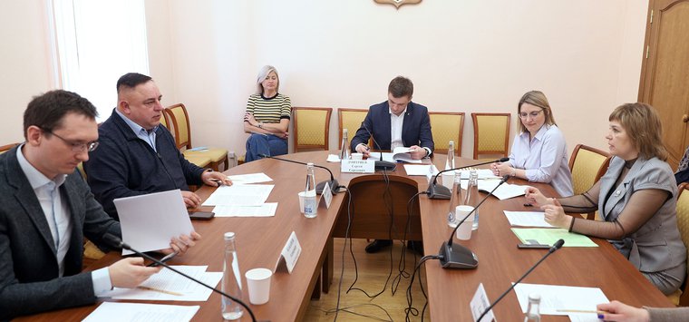 Начальник финуправления из Острова участвует в конкурсе «Лучший муниципальный служащий»