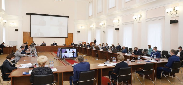 Расширены возможности для награждения за заслуги перед Псковской областью