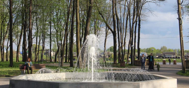 Фотофакт: Фонтан заработал в Острове