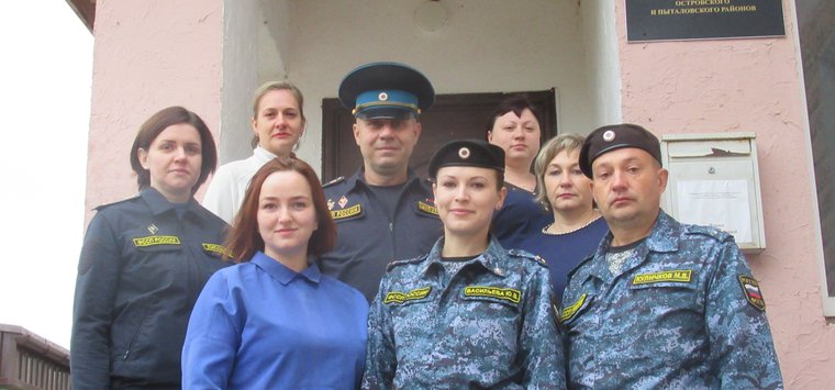 Более 90 млн рублей взыскали приставы в Островском и Пыталовском районах