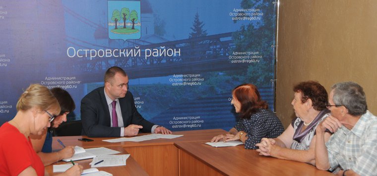 О борщевике и развитии животноводства шла речь на приеме Дмитрия Быстрова