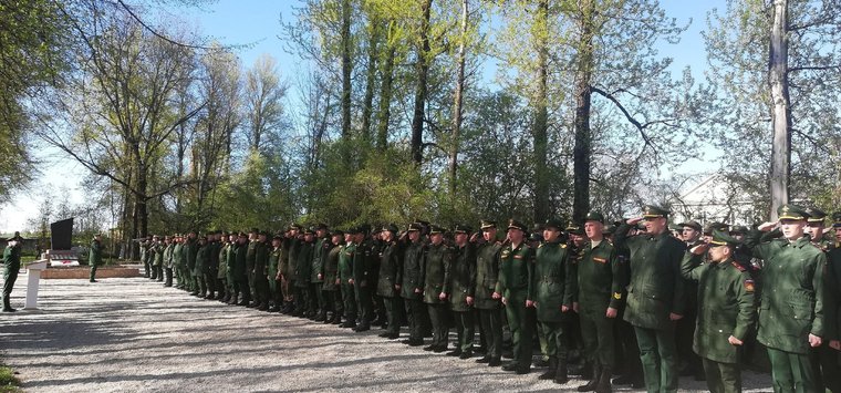 Память героев почтили в Острове-3 накануне Дня Победы