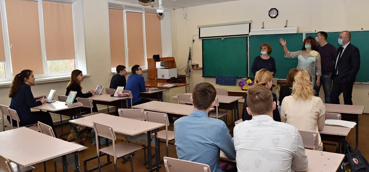 Дмитрий Быстров ознакомился с работой центра «Точка роста»